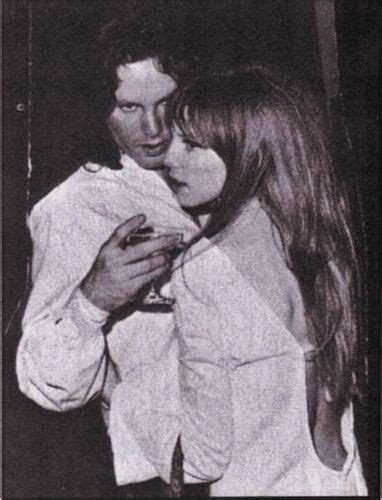 Jim Morrison And Pamela Courson Jim Morrison Jim Pam The Doors Jim