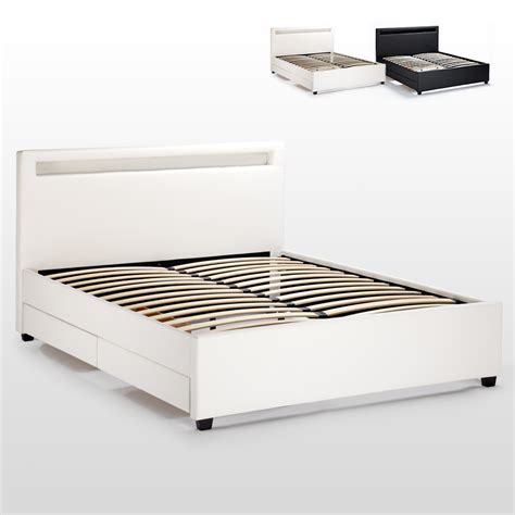 Alcuni maestri del design suggeriscono soluzioni di testiera utili per sfruttare in maniera ingegnosa lo spazio studiato dietro di essa per includere luci, scaffali, cassetti per funzionare. Geneva King Letto Matrimoniale Testiera Led E Cassetti 160X190