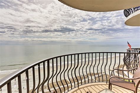 Myrtle Beach Condo w/Atlantic Views & Resort Perks - Home Rental in