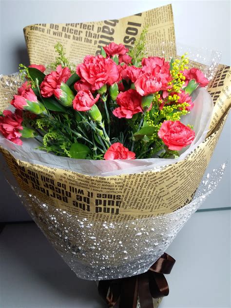 See more of 康乃馨親子手作書坊 on facebook. 红色康乃馨同城速递-白兰花艺花店-花娃网HuaWa.Com