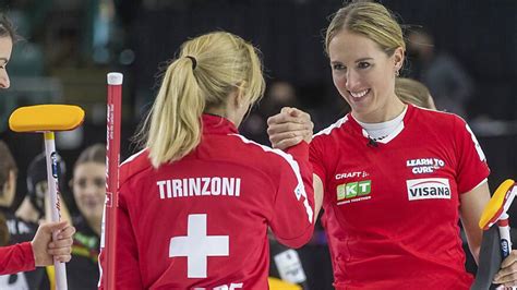 curling schweizerinnen stehen dank sieg gegen schweden im wm final blick