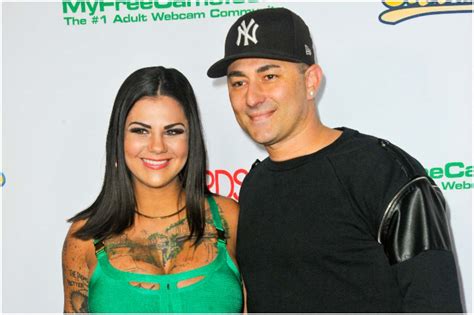 Woman who cooked baby and fed to husband. Bonnie Rotten - Net Worth, Husband (Dennis DeSantis ...