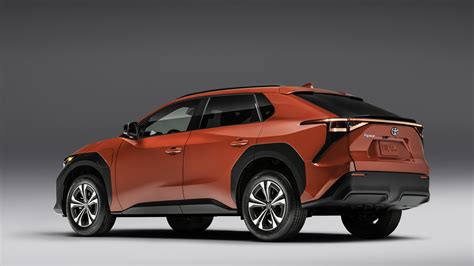 Preview 2023 Toyota Bz4x Electric Crossover Comes With Up To 252 Miles