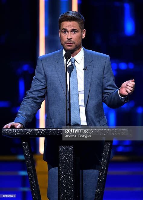 honoree rob lowe speaks onstage at the comedy central roast of rob news photo getty images