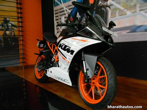Ktm Rc 390 Detailed Review And Picture Gallery