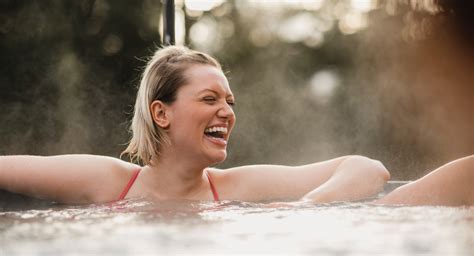 Is It Safe To Sit In A Hot Tub While I M Pregnant Babycenter