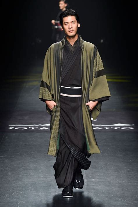 resultado de imagen de japanese traditional clothing male kimono fashion japanese traditional