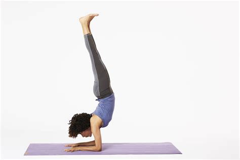 How To Do Forearm Stand Pincha Mayurasana In Yoga