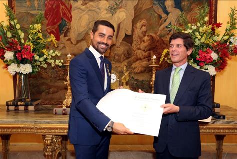 Foi uma surpresa, embora sempre tenha trabalhado com este objetivo e por isso ricardo ferreira vai ter já no dia 10, em viseu, a sua primeira hipótese de se estrear pela seleção portuguesa. Ator Ricardo Pereira recebeu condecoração da Presidência ...