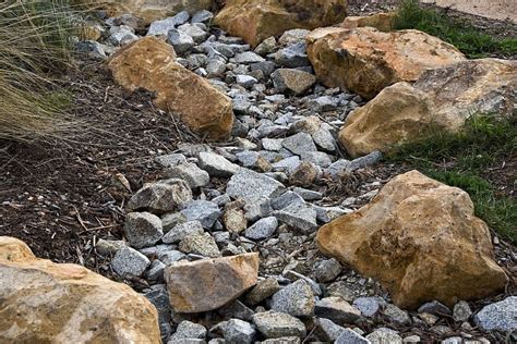 20 Inspiring Dry Riverbed Landscaping Ideas In 2020