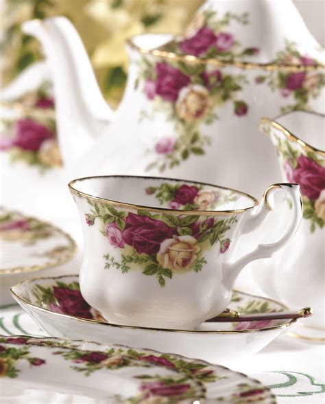Beautiful art deco royal doulton envoy demitasse and saucer. Amazon.com: Old Country Roses Christmas Tree Teacup and ...