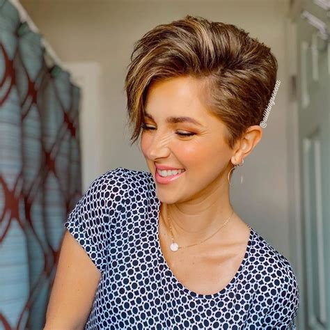25 Cute And Easy Short Hairstyles For Hot Summer Days