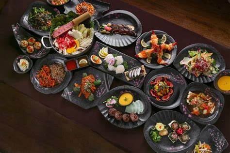 With traditional korean food recipes that have been filtered through a modern lens, sit and enjoy in korea stick with korean food. 한정식, Korean Traditional Food Course - 국화정원, 서울 사진 - 트립어드바이저