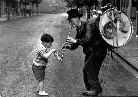 What is the definition of a one man band? The Unique Profession Of Being A Musician In A One-Man ...