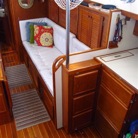 Check spelling or type a new query. Windtraveler: Making a Boat a Home: The Art of Decorating ...