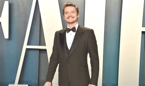 Pedro pascal has discussed recent rumors that he was lobbying for his mandalorian hero din djarin to take his helmet off more in the show, pushing for the star wars disney+ character to actually keep spending more time with the mask on. The Mandalorian cast: Who is the Mandalorian? Meet the ...
