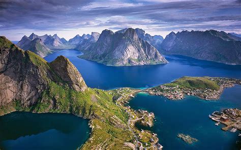 Beautiful View Of The Height Lofoten Islands Norway Landscape Wallpaper