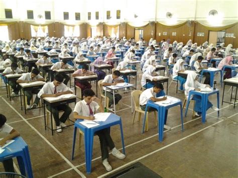 Semakan keputusan spm 2020 secara online / sms, tarikh rasmi result spm 2020 diumumkan pada 10 jun 2021 bermula jam 1000 pagi dan calon semak result spm 2020 online dan sms. Kementerian Pendidikan Malaysia Umum Tarikh Keputusan SPM 2018