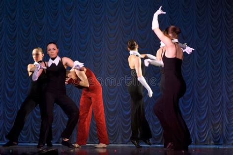 Modern Dance Performance Editorial Photography Image Of Contemp 47168022