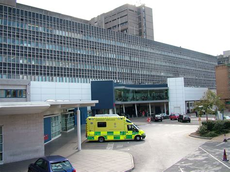 Fileroyal Liverpool University Hospital Wikimedia Commons