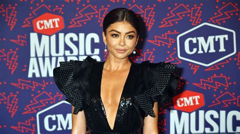 Sarah Hyland Responded To A Troll Criticizing Her Engagement Ring Post