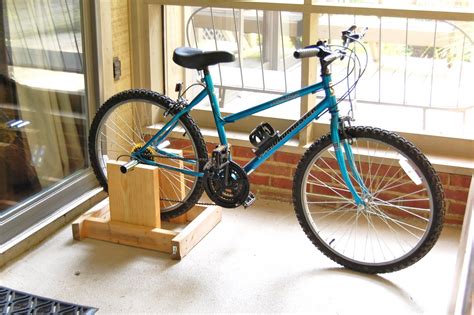 The cheapskate mom shares the idea her hubby had of making this stand for her to be able to exercise on the bike in her own home. Ways To Change A Regular Bike Into An Exercise Bike