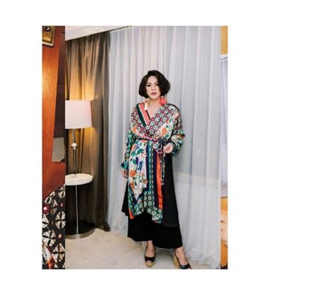 Jika digunakan untuk membuat pakaian, jenis kain sangat berpengaruh terhadap kenyamanan dan penampilan secara keseluruhan. Model Baju Dres Untuk Orang Gemuk / Model Baju Untuk Orang ...