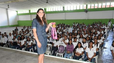 In 2012, she participated in the 2012 summer olympics in the synchronized 10 metre platform event. Visita medallista olímpica COBAO de Estación Vicente