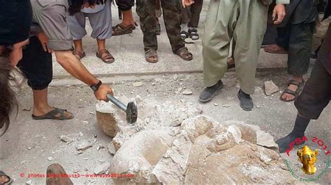World Archeology ISIS Destroys 3000 Year Old Assyrian Artifacts In Syria