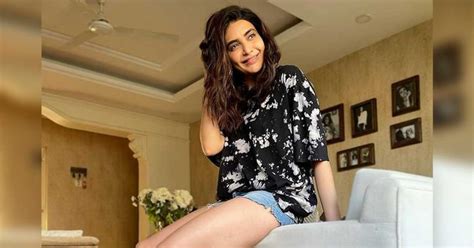 karishma tanna shares her lockdown pose and it s the toned legs we