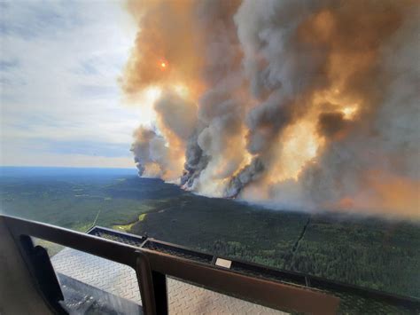 Northeastern Bc Wildfire Grows As Evacuations Return North Of Fort St