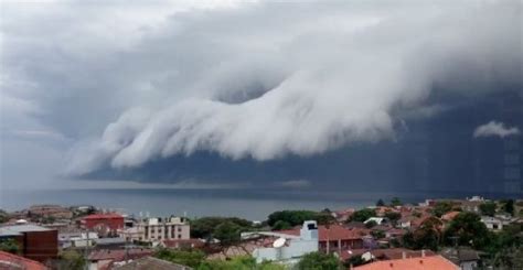 A Dramatic Shelf Cloud Dubbed A Tsunami Cloud Has Been Spotted