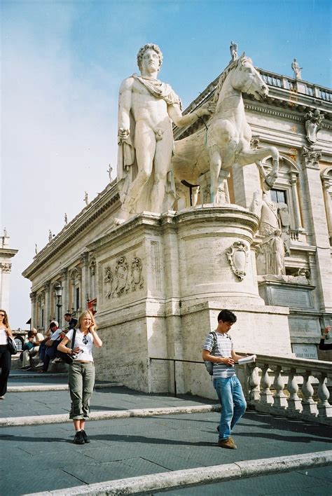 Statue Dei Dioscuri Castore E Polluce Roma