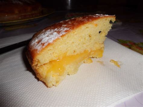Il pan d'arancio è un dolce tipico siciliano, un vero e proprio plumcake che viene preparato aggiungendo un'arancia frullata all'impasto. Pan d'arancio con crema al mandarino - Sabry in cucina