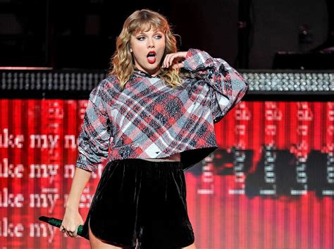 Taylor Swift Has Now Charted The Third-Most Top 40 Hits Ever