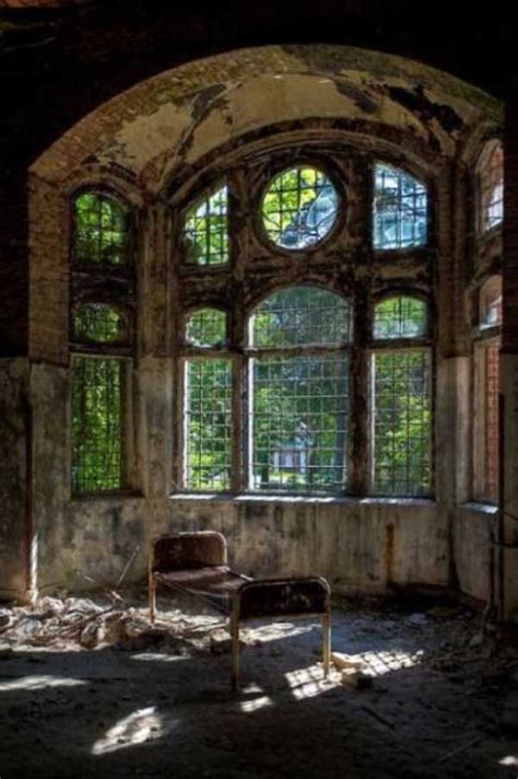 40 Hauntingly Beautiful Abandoned Places And Forgotten Things Feels