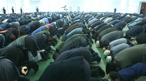 Ahmadi Muslims Risk Arrest To Perform The Hajj Pilgrimage Bbc News