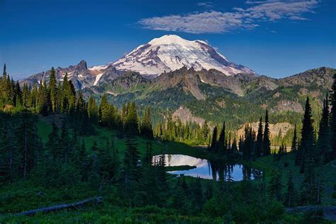 Mount Rainier Morning Beauty Photograph By Lynn Hopwood Fine Art America