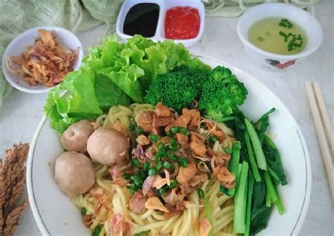 Kamu mungkin tidak akan kesulitan menemukan penjual mie ayam di pinggir jalan. Racikan Bumbu Mie Ayam Bedo : 10 Mie Ayam Enak Di Jakarta ...