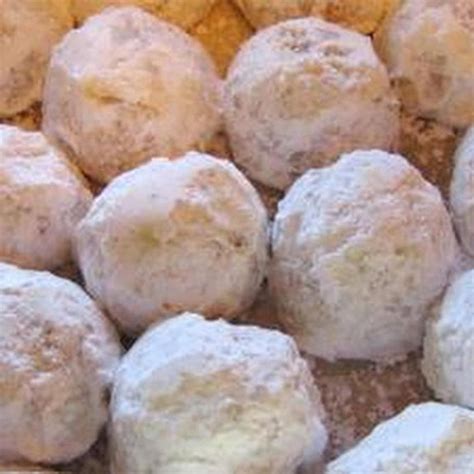 Pecan Balls Christmas Cookies Recipe Food Sweet Recipes Eat Dessert