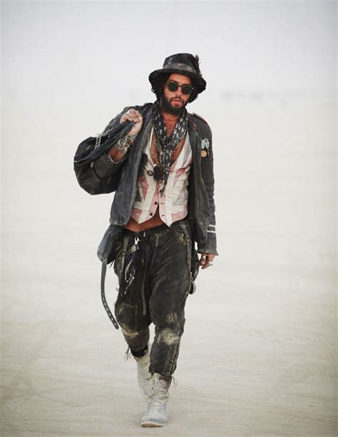 9 Bohemian Style Tips For Men Модные мужские советы Мужской стиль Мода на фестивале Burning Man