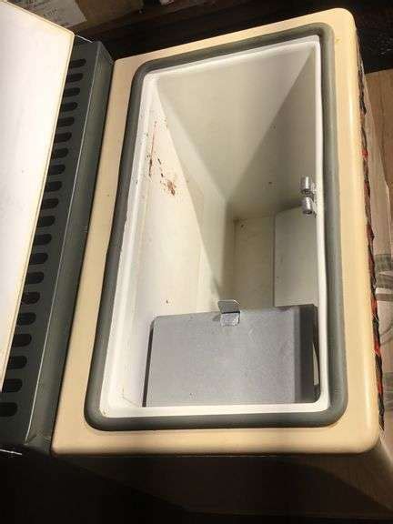 Bernz O Matic Portable Refrigerator Sherwood Auctions