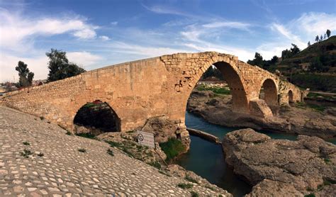 Pira Delal Delal Bridge Ancient Bridge In Zakho Iraqi Kurdistan