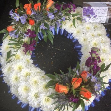 Funerals Bloom In Gorgeous Hertfordshire In 2021 Funeral Flowers