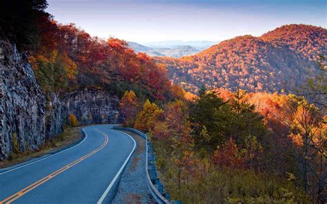 14 Fall Road Trips For Stunning Scenery Around The Us