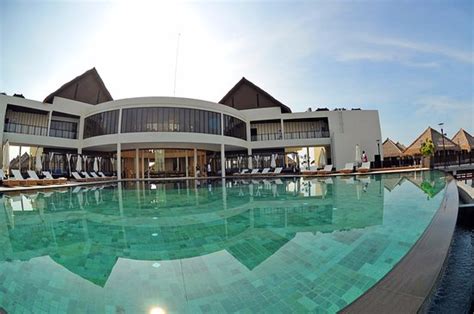 Guests may also book multiple rooms for travel with groups of family or friends. AVANI Sepang Goldcoast Resort - UPDATED 2018 Reviews ...