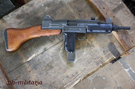 Uzi With Wooden Stock Israel Deactivated Mp Imi Original