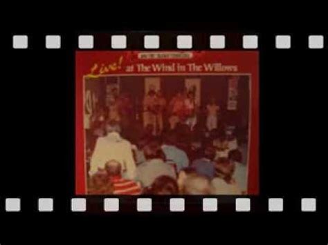 This article related to basketball is short. Fame | Hubert Davis net worth and salary income estimation ...