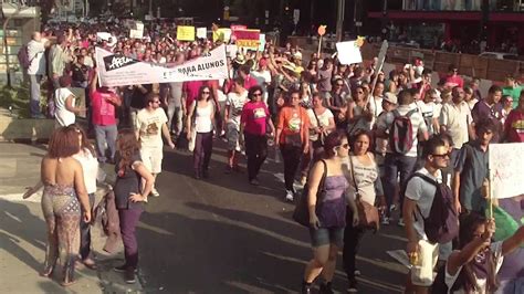 A greve terminou mas a conscientização e as reivindicações de melhoria e garantia de. Greve dos professores 27/03/2015! 80000 lutadores! A ...