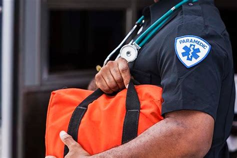 How To Become A Paramedic